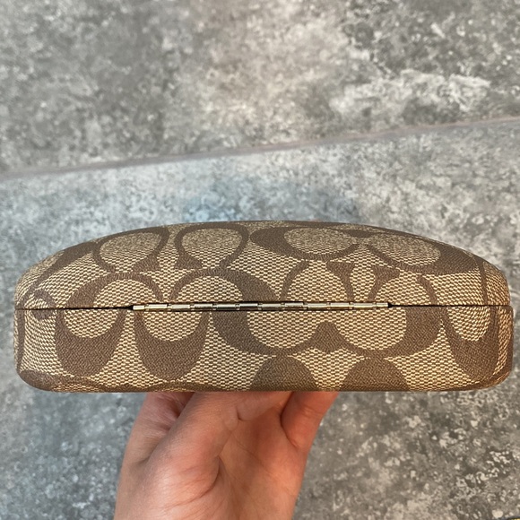Coach sunglasses case with coach cloth pre own - Picture 7 of 8